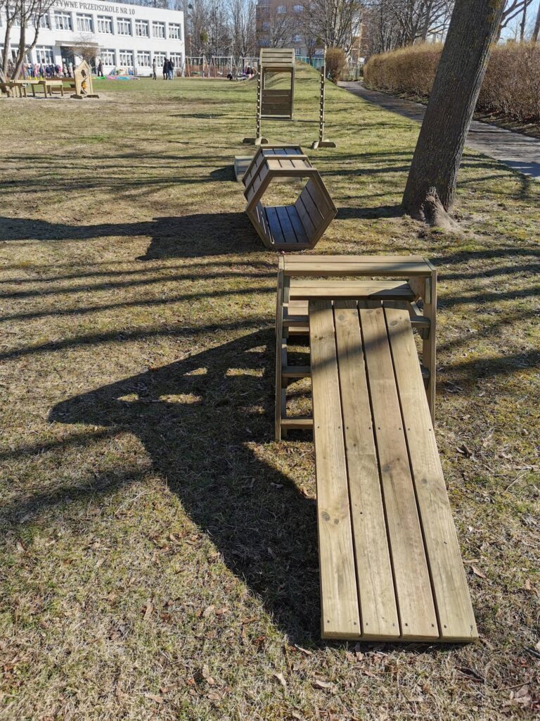 drewniane elementy Outdoorowego Placu Zabaw